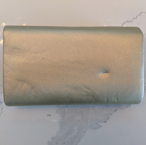 BNWT Gold Convertible Clutch - Picture 2 of 4